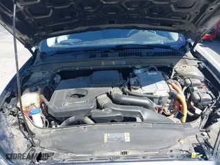 2020 Ford Fusion Hybrid SE with VIN 3FA6P0LU4LR114078, listed as a IAAI auction lot 41945316 with 1 mi miles. Bid and sale history available at carsss.com. Image 10.