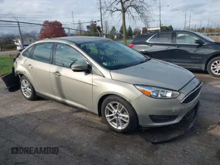 2015 Ford Focus SE with VIN 1FADP3F22FL384125, listed as a IAAI auction lot 40746333 with 53,530 mi miles. Bid and sale history available at carsss.com. Image 1.