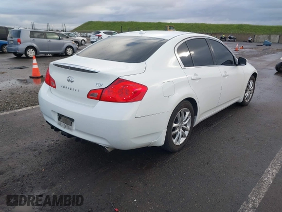 2009 Infiniti G37 Journey with VIN JNKCV61E09M305045, listed as a IAAI auction lot 41765352 with 174,390 mi miles and . Bid and sale history available at carsss.com. Image 4.