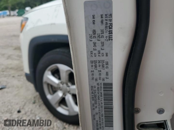 2017 Jeep Compass Latitude z VIN 3C4NJCBBXHT605838, wystawiony jako Copart lot #53980295 z przebiegiem 92 756 mil mil oraz Szkoda całkowita • Salvage title. Historia ofert i sprzedaży dostępna na DreamBid. Obrazek 13.