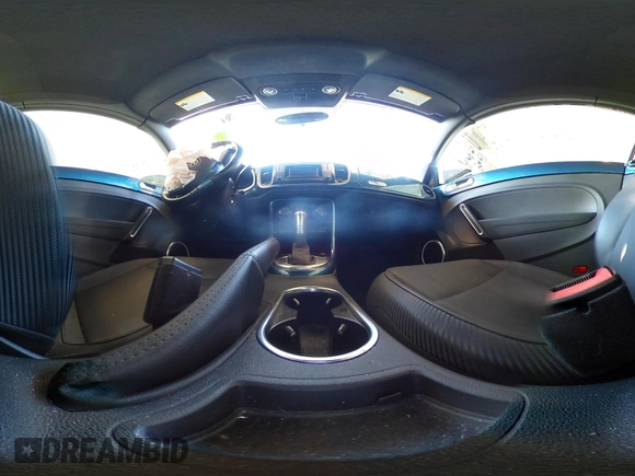 2018 Volkswagen Beetle S с VIN 3VW5DAAT2JM515005, выставлен на аукционе IAAI как лот 41093518 с пробегом Не указан миль и . История ставок и продаж доступна на DreamBid. Изображение 18.