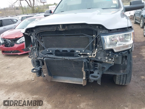 2019 Ram 2500 Tradesman with VIN 3C6UR5HL9KG641236, listed as a IAAI auction lot 41888989 with 137,451 mi miles. Bid and sale history available at carsss.com. Image 6.