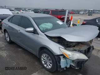 2017 Toyota Camry XLE z VIN 4T1BF1FK1HU803678, wystawiony jako IAAI lot #41922844 z przebiegiem 76 150 mil mil oraz . Historia ofert i sprzedaży dostępna na DreamBid. Obrazek 1.
