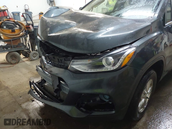 2017 Chevrolet Trax LT with VIN 3GNCJPSBXHL163410, listed as a IAAI auction lot 41585473 with 64,969 mi miles. Bid and sale history available at carsss.com. Image 18.