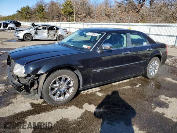 2009 Chrysler 300 with VIN 2C3KA63TX9H629406, listed as a Copart auction lot 43112544 with 47,783 mi miles and Non Repairable. Bid and sale history available at carsss.com. Image 1.