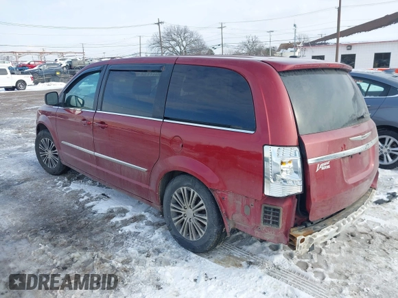 2014 Chrysler Town & Country S with VIN 2C4RC1HG6ER234680, listed as a IAAI auction lot 41541817 with 117,650 mi miles. Bid and sale history available at carsss.com. Image 3.