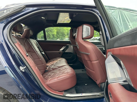 2023 BMW 7 Series 760i xDrive with VIN WBA33EJ06PCM02319, listed as a Copart auction lot 64957095 with 35,731 mi miles and Clean title. Bid and sale history available at DreamBid. Image 5.