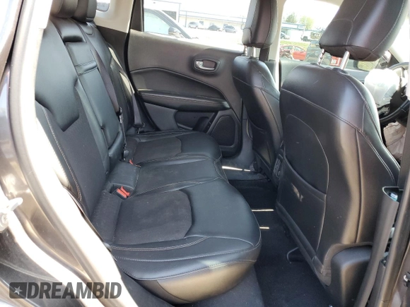 2018 Jeep Compass Latitude z VIN 3C4NJCBB4JT181594, wystawiony jako Copart lot #51822125 z przebiegiem 90 557 mil mil oraz Szkoda całkowita • Salvage title. Historia ofert i sprzedaży dostępna na DreamBid. Obrazek 11.