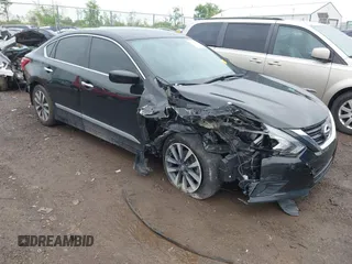 2017 Nissan Altima S z VIN 1N4AL3AP0HC256602, wystawiony jako IAAI lot #42206052 z przebiegiem 141 781 mil mil oraz . Historia ofert i sprzedaży dostępna na DreamBid. Obrazek 1.