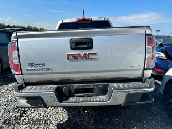 2017 GMC Canyon 4WD SLE z VIN 1GTG6CEN4H1192497, wystawiony jako Copart lot #50968085 z przebiegiem Nie podano mil oraz Szkoda całkowita • Salvage title. Historia ofert i sprzedaży dostępna na DreamBid. Obrazek 6.