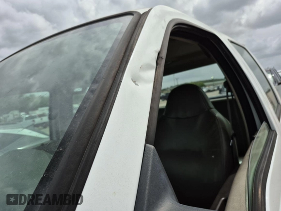 2008 Ford F-250 XL with VIN 1FTSW21558EB52531, listed as a IAAI auction lot 42832759 with 120,443 mi miles and . Bid and sale history available at DreamBid. Image 4.