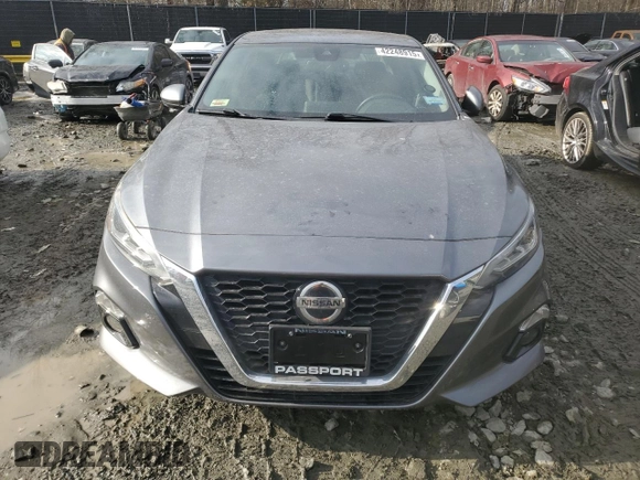 2019 Nissan Altima SL with VIN 1N4BL4EW3KC141852, listed as a Copart auction lot 42248915 with Not Provided miles and Salvage Title. Bid and sale history available at DreamBid. Image 5.