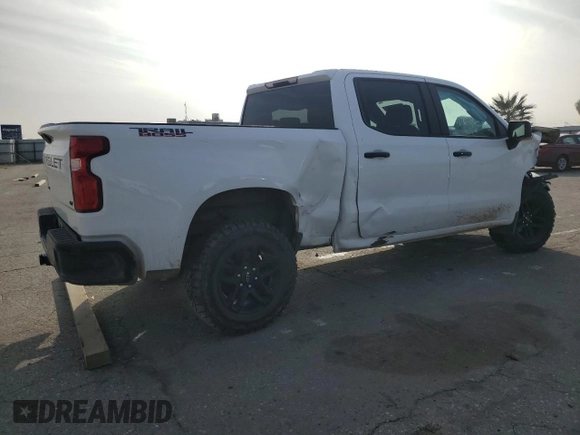 2021 Chevrolet Silverado 1500 LT Trail Boss with VIN 1GCPYFEL4MZ346809, listed as a Copart auction lot 85580404 with 81,499 mi miles and Salvage Title. Bid and sale history available at DreamBid. Image 3.