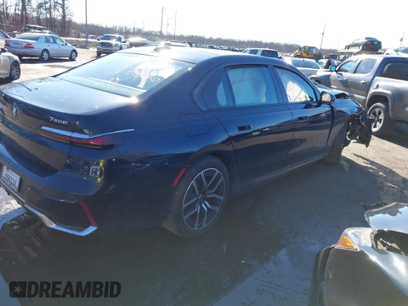 2024 BMW 7 Series with VIN WBA43EH0XRCP19582, listed as a IAAI auction lot 41195408 with Not provided miles and . Bid and sale history available at DreamBid. Image 4.
