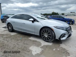 2022 Mercedes-Benz EQS with VIN W1KCG2DB7NA005218, listed as a Copart auction lot 70183614 with 0 mi miles and Salvage Title. Bid and sale history available at carsss.com. Image 4.