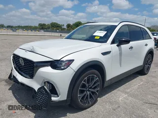 2025 Mazda CX-70 Premium Plus z VIN JM3KJEHA6S1103427, wystawiony jako IAAI lot #42108563 z przebiegiem 3741 mil mil oraz . Historia ofert i sprzedaży dostępna na DreamBid. Obrazek 2.