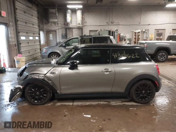 2018 MINI Hardtop Cooper S with VIN WMWXP7C54J2A49041, listed as a IAAI auction lot 41301622 with 49,799 mi miles and . Bid and sale history available at DreamBid. Image 14.