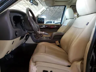 2015 Lincoln Navigator z VIN 5LMJJ2JT4FEJ00936, wystawiony jako Copart lot #56336775 z przebiegiem 157 892 mil mil oraz Szkoda całkowita • Salvage title. Historia ofert i sprzedaży dostępna na DreamBid. Obrazek 7.