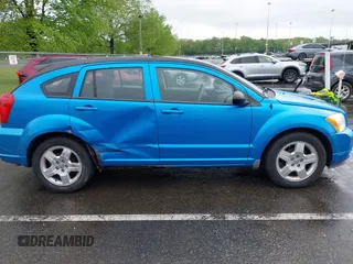 2009 Dodge Caliber SXT z VIN 1B3HB48A39D163685, wystawiony jako IAAI lot #42193202 z przebiegiem 97 479 mil mil oraz . Historia ofert i sprzedaży dostępna na DreamBid. Obrazek 13.