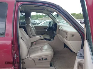 2006 Chevrolet Suburban LS z VIN 1GNFK16Z96J168813, wystawiony jako IAAI lot #42392803 z przebiegiem 163 052 mil mil oraz . Historia ofert i sprzedaży dostępna na DreamBid. Obrazek 5.