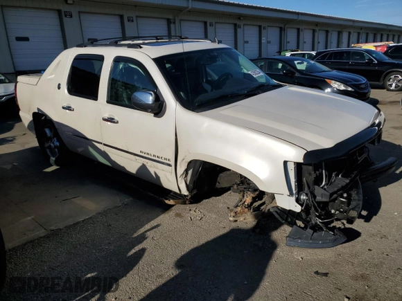 2013 Chevrolet Avalanche LTZ with VIN 3GNTKGE75DG376417, listed as a Copart auction lot 42682264 with 69,587 mi miles and Salvage title. Bid and sale history available at DreamBid. Image 4.