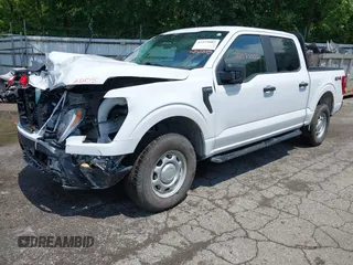 2022 Ford F-150 XL z VIN 1FTEW1EB9NKD69780, wystawiony jako IAAI lot #42572005 z przebiegiem Nie podano mil oraz . Historia ofert i sprzedaży dostępna na DreamBid. Obrazek 16.
