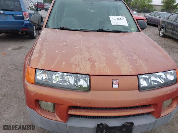 2003 Saturn VUE with VIN 5GZCZ63B13S869300, listed as a IAAI auction lot 42076243 with 147,936 mi miles. Bid and sale history available at carsss.com. Image 6.