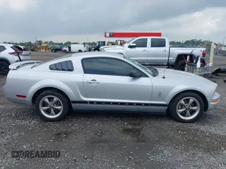 2006 Ford Mustang Standard с VIN 1ZVHT80N365131890, выставлен на аукционе IAAI как лот 42291926 с пробегом 199 403 миль миль и . История ставок и продаж доступна на DreamBid. Изображение 13.