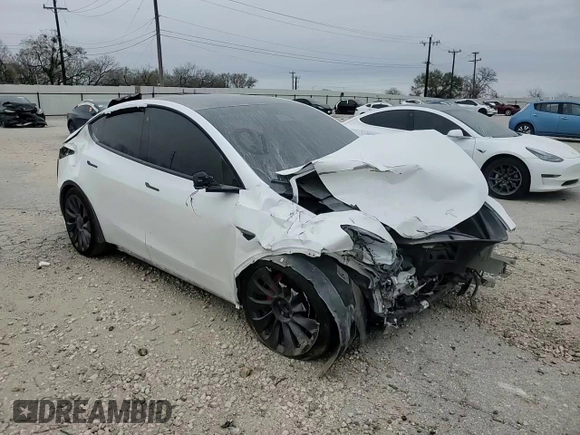 2021 Tesla Model Y Performance z VIN 5YJYGDEF0MF267326, wystawiony jako Copart lot #52319925 z przebiegiem Nie podano mil oraz Szkoda całkowita • Salvage title. Historia ofert i sprzedaży dostępna na DreamBid. Obrazek 13.