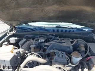 2003 Mercury Mountaineer Convenience with VIN 4M2ZU86K03ZJ05795, listed as a IAAI auction lot 42034035 with 204,332 mi miles. Bid and sale history available at carsss.com. Image 10.