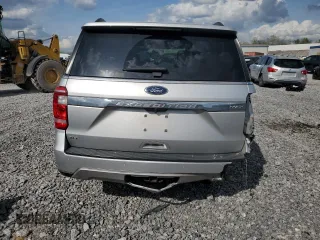 2018 Ford Expedition Max XLT z VIN 1FMJK1HT7JEA07174, wystawiony jako Copart lot #51689855 z przebiegiem 153 108 mil mil oraz Szkoda całkowita • Salvage title. Historia ofert i sprzedaży dostępna na DreamBid. Obrazek 6.