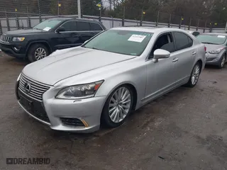 2013 Lexus LS 460 with VIN JTHCL1EF0D5015547, listed as a IAAI auction lot 41532983 with 124,533 mi miles. Bid and sale history available at carsss.com. Image 17.