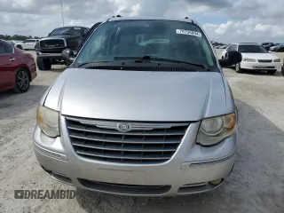 2006 Chrysler Town & Country LWB Limited with VIN 2A8GP64L66R739902, listed as a Copart auction lot 79756004 with 99,082 mi miles and Salvage Title. Bid and sale history available at carsss.com. Image 5.