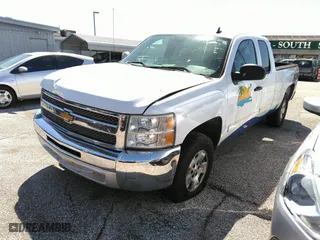 2013 Chevrolet Silverado 1500 LT with VIN 1GCRCSE0XDZ278084, listed as a IAAI auction lot 41826461 with 293,696 mi miles. Bid and sale history available at carsss.com. Image 17.