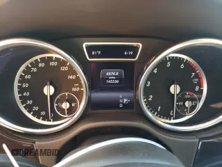 2015 Mercedes-Benz M 350 z VIN 4JGDA5HB6FA455631, wystawiony jako Copart lot #53121815 z przebiegiem 145 536 mil mil oraz Szkoda całkowita • Salvage title. Historia ofert i sprzedaży dostępna na DreamBid. Obrazek 9.
