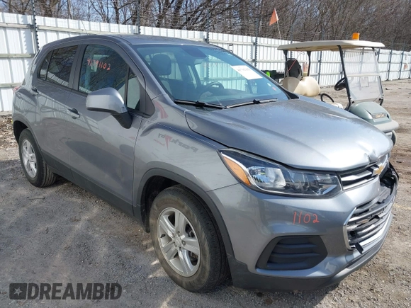 2020 Chevrolet Trax LS with VIN 3GNCJKSB2LL323579, listed as a IAAI auction lot 41791102 with 25,871 mi miles. Bid and sale history available at carsss.com. Image 1.
