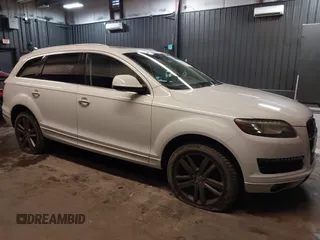 2013 Audi Q7 Premium Plus z VIN WA1LGAFE1DD009705, wystawiony jako IAAI lot #41390712 z przebiegiem 99 649 mil mil oraz . Historia ofert i sprzedaży dostępna na DreamBid. Obrazek 1.
