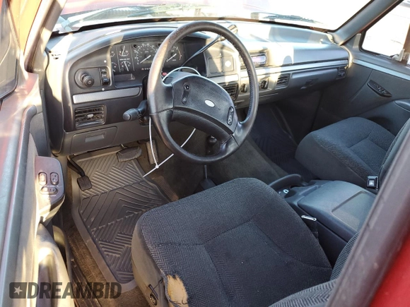 1992 Ford F-250 with VIN 1FTHX26M2NKB70294, listed as a Copart auction lot 42236995 with 223,001 mi miles and Clean Title. Bid and sale history available at carsss.com. Image 8.