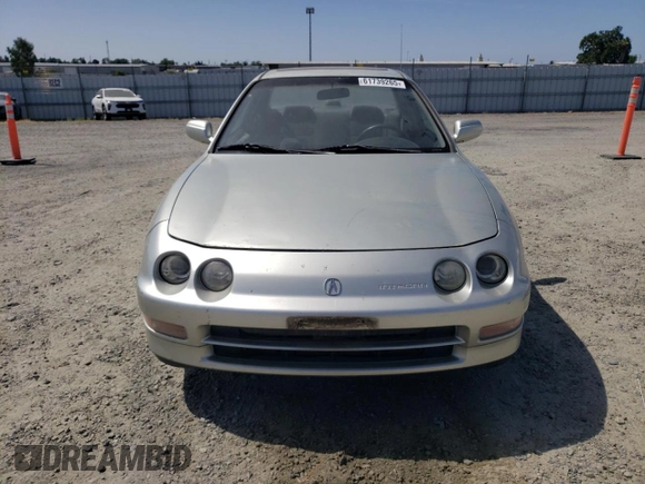 1997 Acura Integra z VIN JH4DB7552VS007910, wystawiony jako Copart lot #61739265 z przebiegiem 149 292 mil mil oraz Czysty tytuł • Clean title. Historia ofert i sprzedaży dostępna na DreamBid. Obrazek 5.