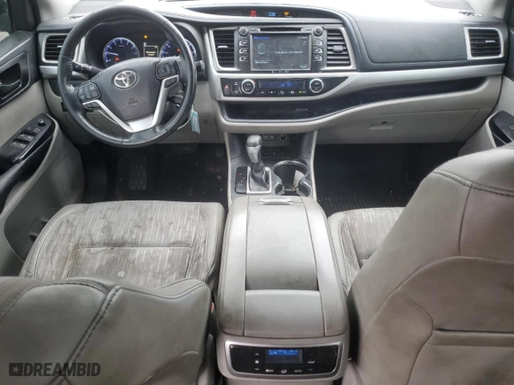 2018 Toyota Highlander LE with VIN 5TDBZRFH8JS887099, listed as a Copart auction lot 50317985 with 113,574 mi miles and Salvage Title. Bid and sale history available at carsss.com. Image 8.