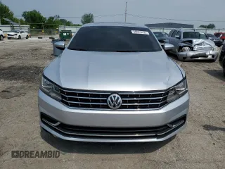 2016 Volkswagen Passat SE z VIN 1VWBT7A33GC014482, wystawiony jako Copart lot #60023455 z przebiegiem 134 347 mil mil oraz Czysty tytuł • Clean title. Historia ofert i sprzedaży dostępna na DreamBid. Obrazek 5.