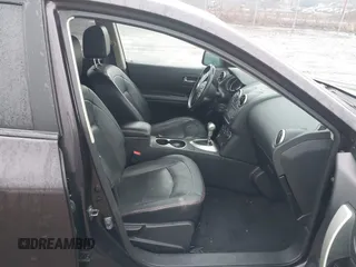 2011 Nissan Rogue SV z VIN JN8AS5MV0BW254569, wystawiony jako IAAI lot #41510424 z przebiegiem 146 978 mil mil oraz . Historia ofert i sprzedaży dostępna na DreamBid. Obrazek 5.