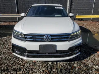 2020 Volkswagen Tiguan SEL Premium R-Line with VIN 3VV4B7AX3LM151191, listed as a Copart auction lot 86322014 with 37,748 mi miles and Salvage Title. Bid and sale history available at carsss.com. Image 5.
