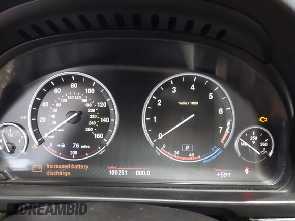 2013 BMW 5 Series 550i xDrive with VIN WBAFU9C56DDY70471, listed as a IAAI auction lot 42158400 with 100,251 mi miles and . Bid and sale history available at carsss.com. Image 7.