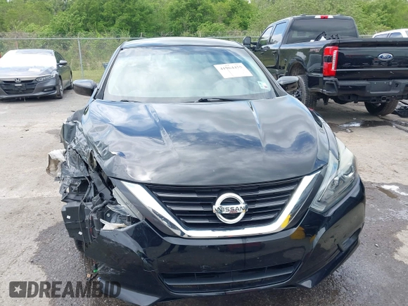 2018 Nissan Altima SR with VIN 1N4AL3AP5JC135313, listed as a IAAI auction lot 41964455 with 86,042 mi miles and . Bid and sale history available at carsss.com. Image 12.
