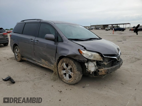 2020 Toyota Sienna LE Auto Access Seat с VIN 5TDKZ3DC1LS050976, выставлен на аукционе Copart как лот 55835635 с пробегом 76 450 миль миль и Списание • Salvage title. История ставок и продаж доступна на DreamBid. Изображение 4.