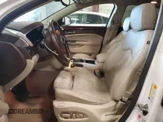 2015 Cadillac SRX Luxury Collection z VIN 3GYFNEE33FS641781, wystawiony jako Copart lot #50765905 z przebiegiem Nie podano mil oraz Szkody całkowita. Historia ofert i sprzedaży dostępna na DreamBid. Obrazek 7.