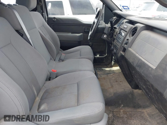 2014 Ford F-150 XL with VIN 1FTFX1CT8EKG36033, listed as a IAAI auction lot 41821235 with 165,934 mi miles. Bid and sale history available at carsss.com. Image 5.