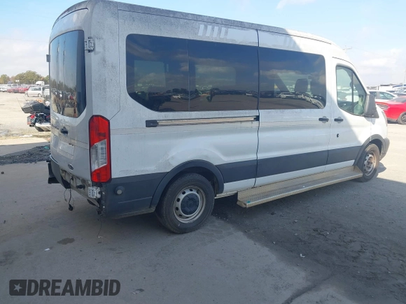 2016 Ford Transit XL z VIN 1FDZX2CM0GKB22459, wystawiony jako IAAI lot #40693295 z przebiegiem 302 216 mil mil oraz . Historia ofert i sprzedaży dostępna na DreamBid. Obrazek 4.