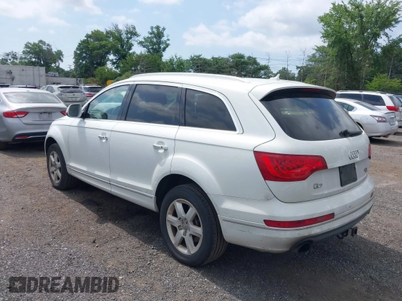 2015 Audi Q7 Premium Plus with VIN WA1LGBFE1FD004786, listed as a IAAI auction lot 42726311 with 245,611 mi miles and . Bid and sale history available at DreamBid. Image 3.